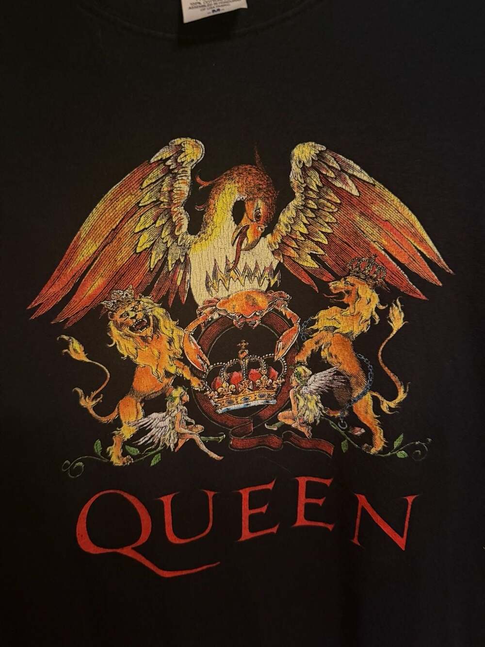Queen Band T-Shirt Size M Crest Logo Freddie Brian Roger John Black Tee